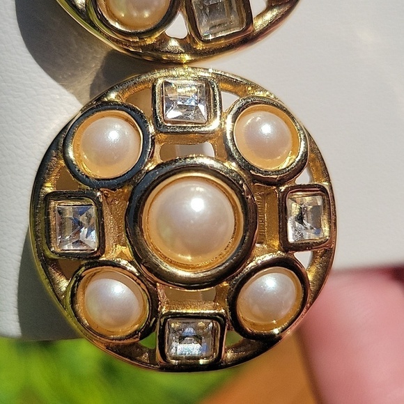 Givenchy Vintage Gold Rhinestone Pearl Circle Clip On Earrings Mob Wife - Picture 4 of 10